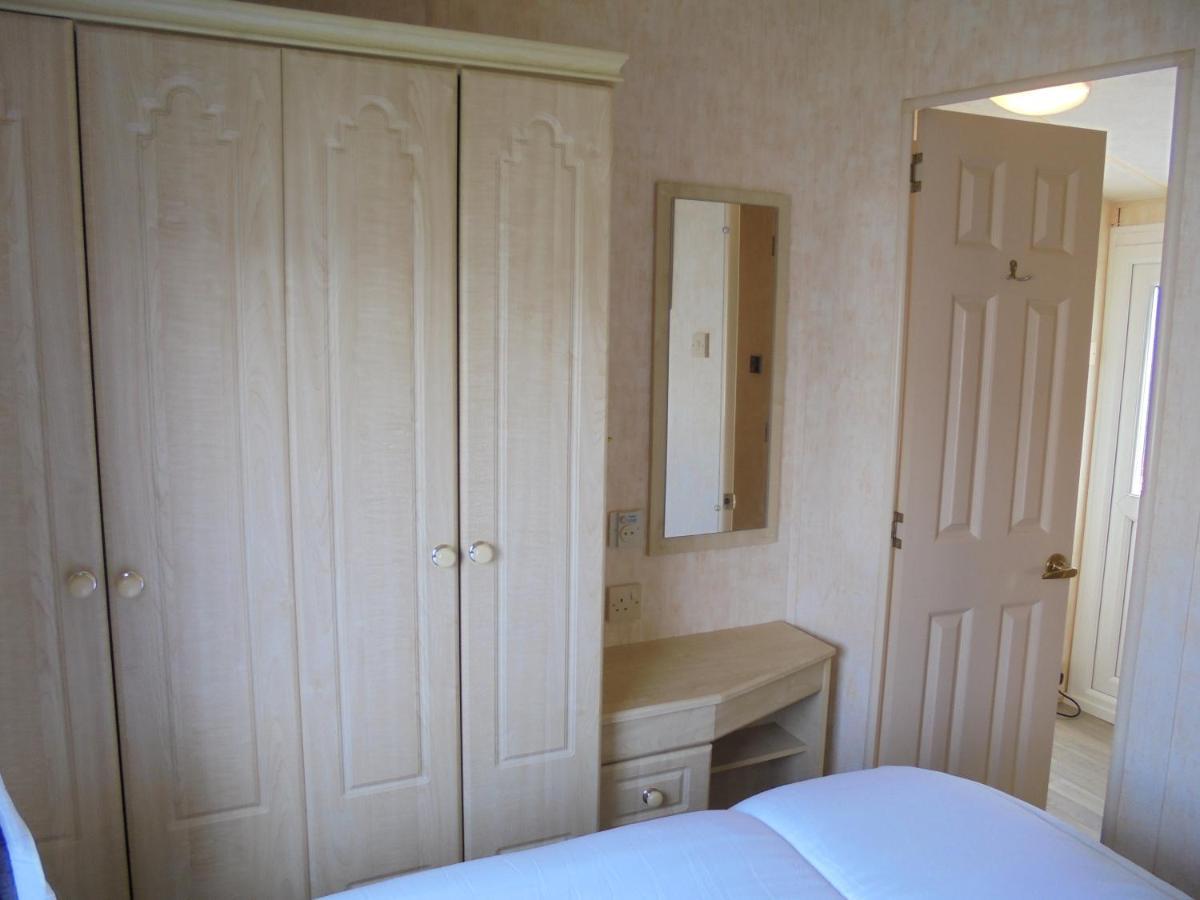 אינגולדמלס Waterside: Waterside Salisbury:- 6 Berth Large Wrap Around Veranda מראה חיצוני תמונה