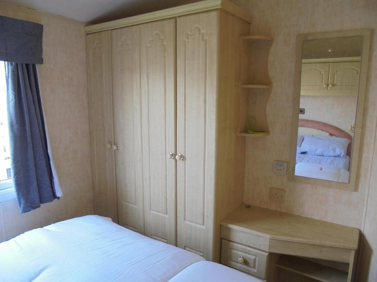 אינגולדמלס Waterside: Waterside Salisbury:- 6 Berth Large Wrap Around Veranda מראה חיצוני תמונה