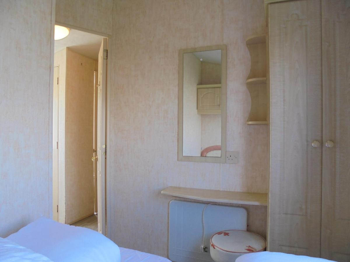 אינגולדמלס Waterside: Waterside Salisbury:- 6 Berth Large Wrap Around Veranda מראה חיצוני תמונה